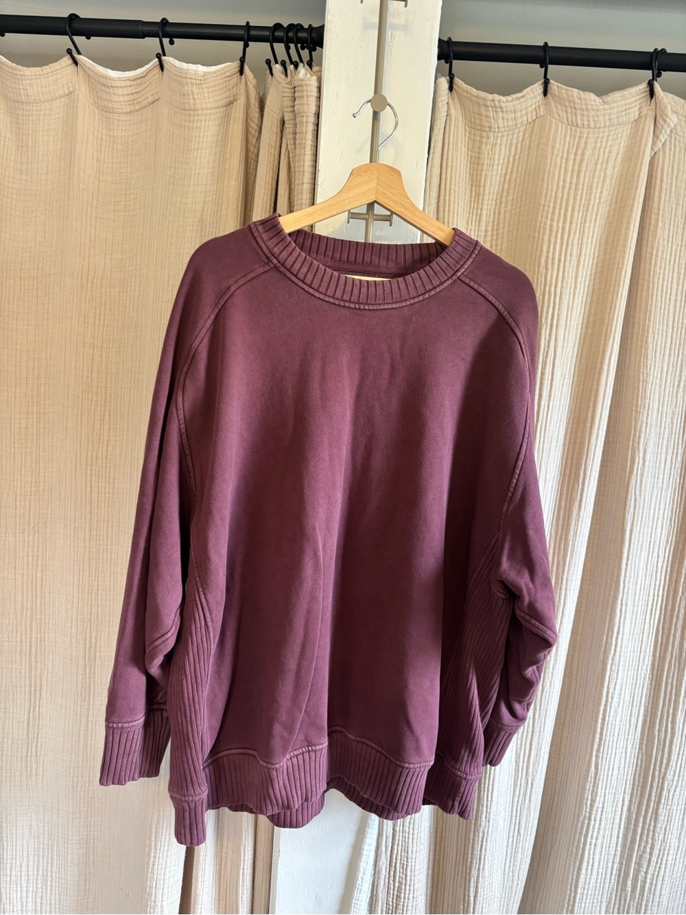 Aerie Oversized Sweatshirt- XL